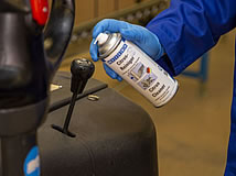 Anwendung WEICON Citrus-Reiniger